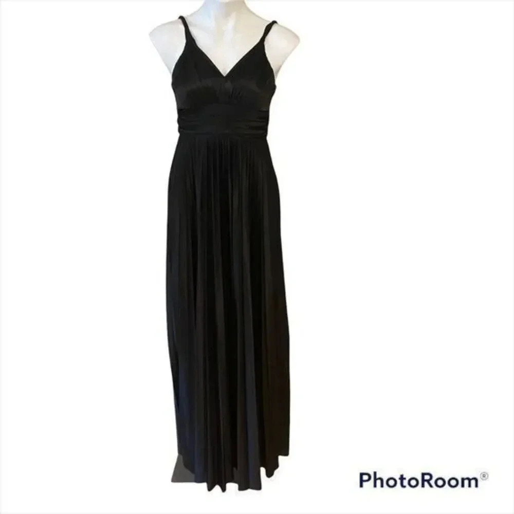 City Triangles sleeveless maxi dress